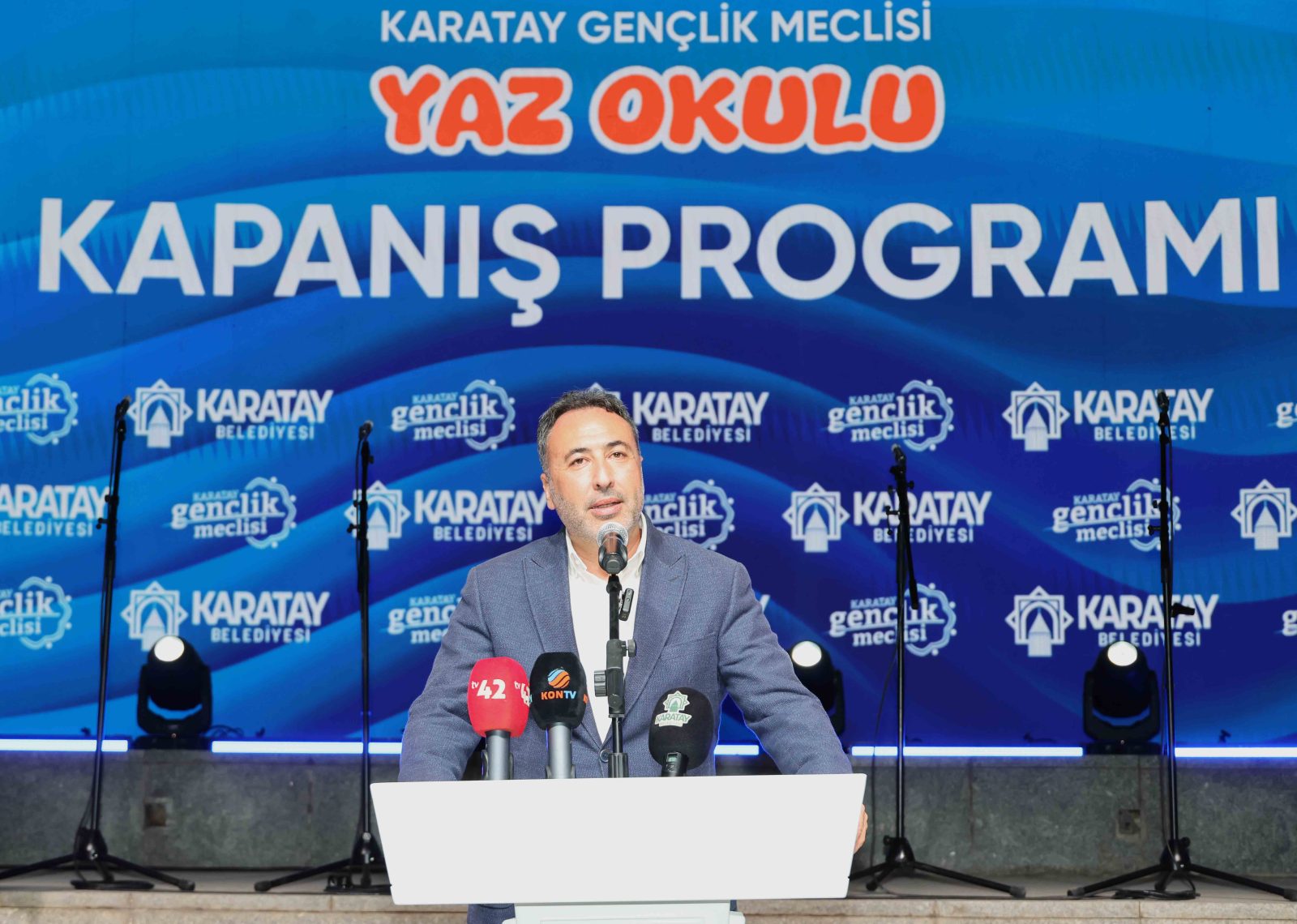 KARATAY GENÇLİK MECLİSİ YAZ OKULU COŞKULU KAPANIŞ PROGRAMIYLA SONA ERDİ