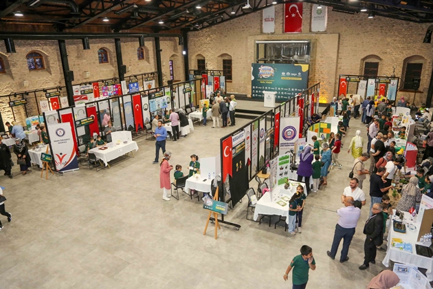 Meram, Bilim Şöleni Coşkusu yaşadı;  GELECEĞİN BİLİM İNSANLARI MEGA BİLFEST’TE BULUŞTU