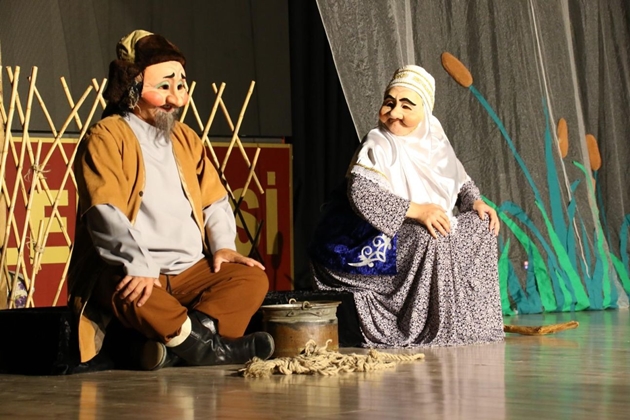 Kazak Ekip Hit Aldar ile Ayakta Alkışlandı