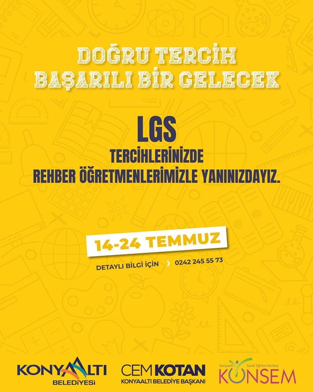 Konyaaltı tercih döneminde öğrencilerin yanında