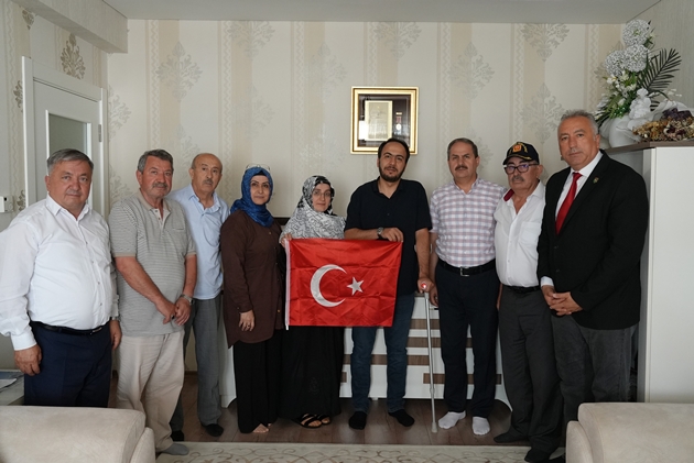 KONYA BÜYÜKŞEHİR 15 TEMMUZ GAZİLERİNİ EVLERİNDE ZİYARET ETTİ