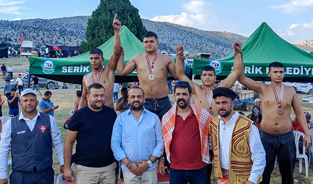 Manavgatlı Güreşçiler Sarıidris’ten Madalyalarla Döndü