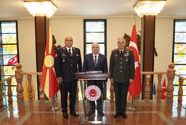 Millî Savunma Bakanı Güler, Kuzey Makedonya Genelkurmay Başkanı’nı Kabul Etti