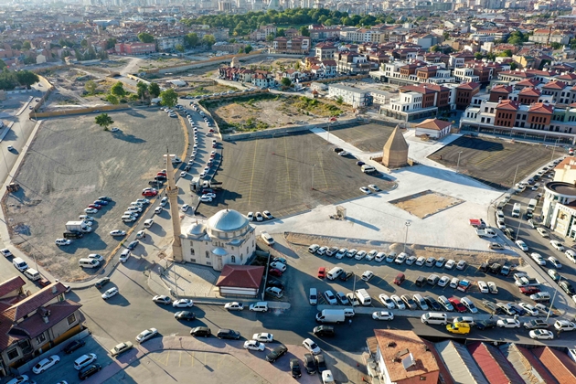 Suriçi ve Bedesten trafiği nefes alacak;   850 ARAÇLIK OTOPARK HİZMETE GİRDİ