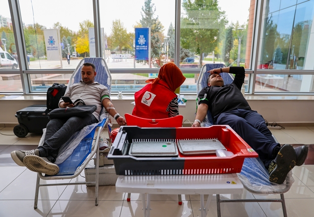 SELÇUKLU BELEDİYESİ PERSONELİ’NDEN KIZILAY’A  KAN BAĞIŞI DESTEĞİ