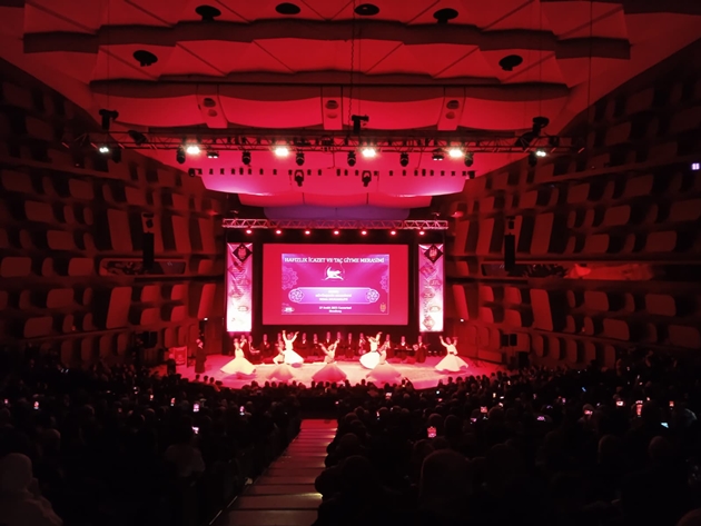 KONYA BÜYÜKŞEHİR FRANSA’DA SEMA MUKABELESİ DÜZENLEDİ