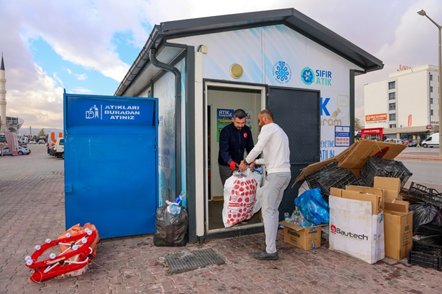 SELÇUKLU BELEDİYESİ ÇEVRE VE SIFIR ATIK PROJELERİYLE TÜRKİYE’YE ÖRNEK OLUYOR