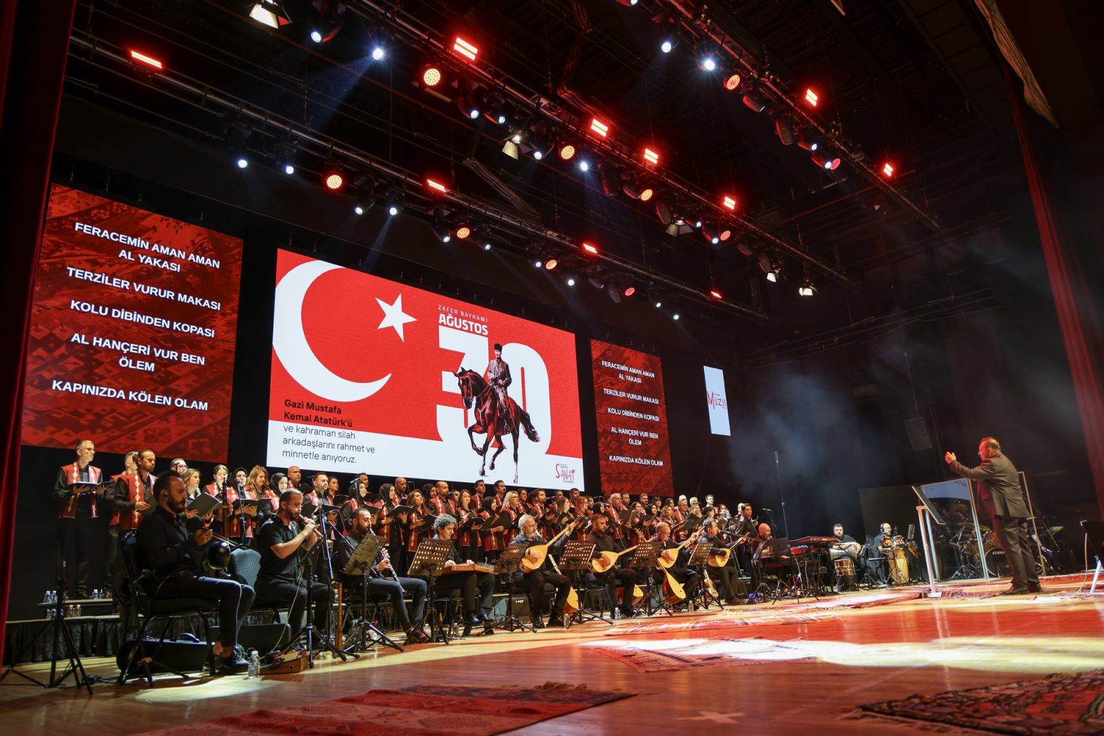 SELÇUKLU BELEDİYESİ SANAT AKADEMİSİ’NDEN OYUN HAVALARI KONSERİ