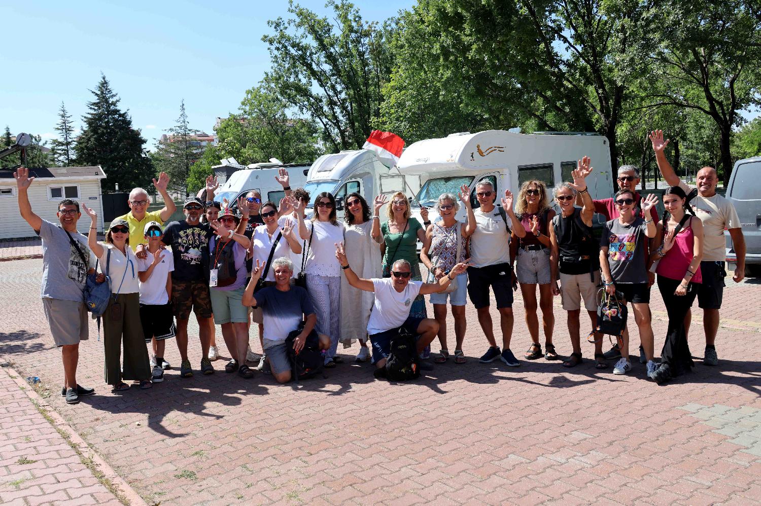 KARAVAN TUTKUNLARI KARATAY'DA KONFORLU BİR MOLA VERİYOR