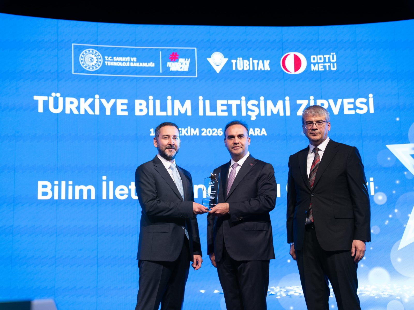 KONYA BİLİM MERKEZİ’NE BİLİM İLETİŞİMİNE KATKI ÖDÜLÜ