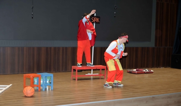 KARATAY’DAN “OKULA BİR SANAT MOLA” ETKİNLİĞİ